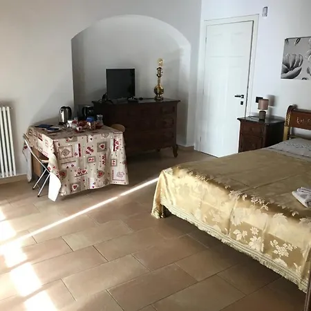 La Marchesa