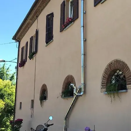 Πανσιόν La Marchesa Magliano Alfieri