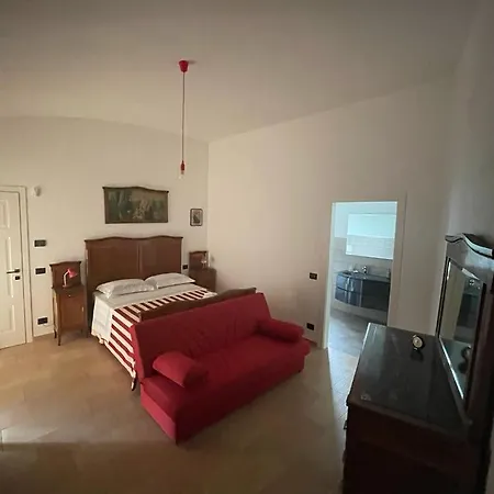La Marchesa Konukevi 3*